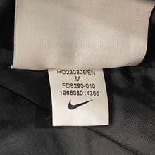 Load image into Gallery viewer, Nike Therma-Fit Metro Hooded FD8290-010 Loose Fit Puffer Jacket Women’s Medium