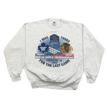 Load image into Gallery viewer, Vintage 1999 Bulletin NHL Toronto Maple Leafs Vs Chicago Blackhawks Maple Leaf Gardens Last Game Sweatshirt Men’s Large
