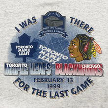 Load image into Gallery viewer, Vintage 1999 Bulletin NHL Toronto Maple Leafs Vs Chicago Blackhawks Maple Leaf Gardens Last Game Sweatshirt Men’s Large