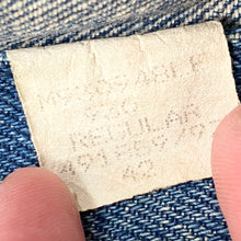 Load image into Gallery viewer, Vintage 80’s Lee Denim Made In Canada Trucker Jacket Men’s 42 R