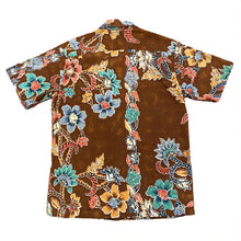 Load image into Gallery viewer, Vintage Hawaiian Holiday Brown Floral Hawaiian Shirt Men’s Medium