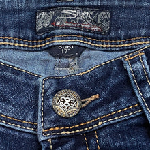 Load image into Gallery viewer, Silver Jeans Suki 17” Bootcut Stretch Jeans Women’s 32 x 32