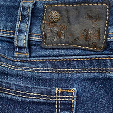 Load image into Gallery viewer, Silver Jeans Suki 17” Bootcut Stretch Jeans Women’s 32 x 32