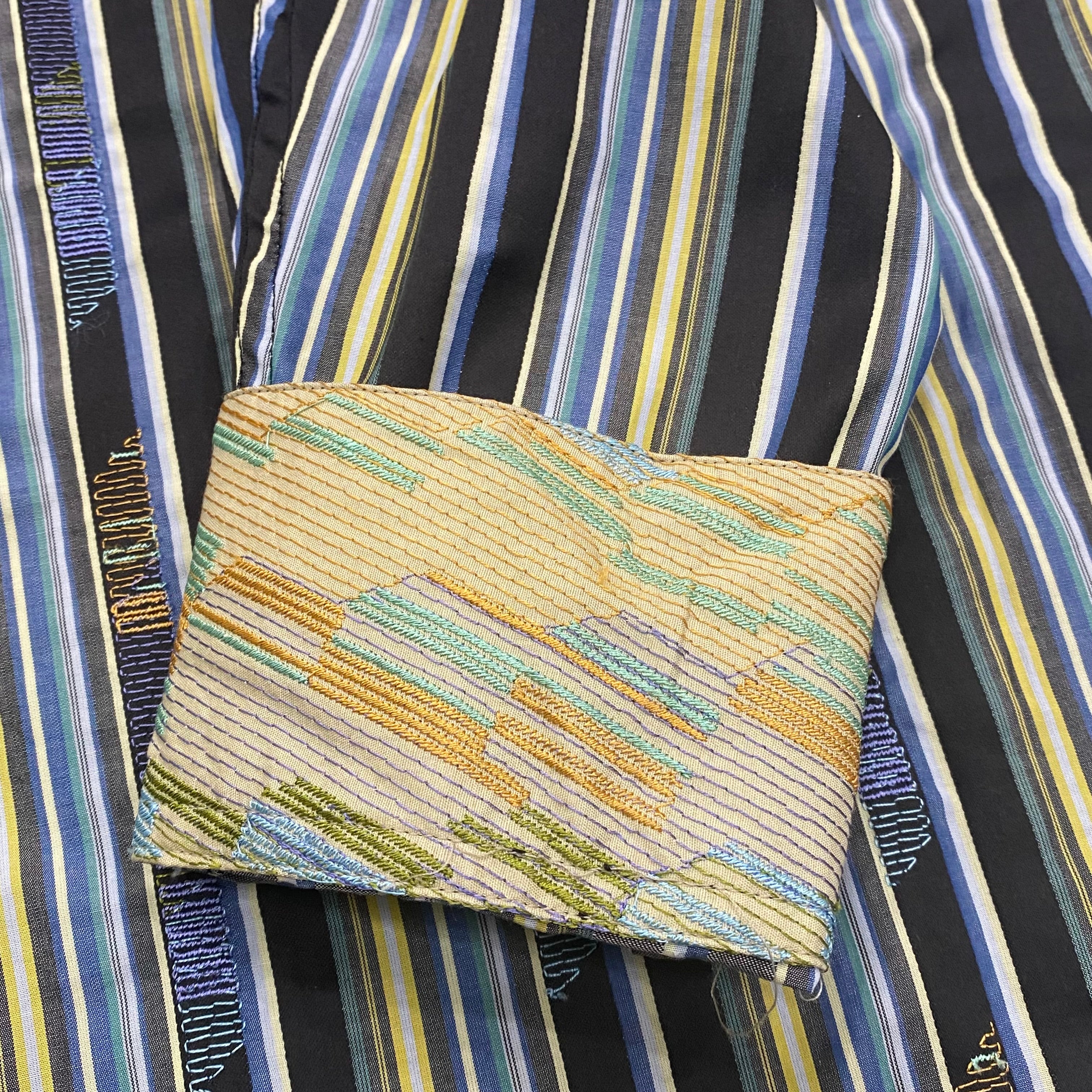 Robert Graham Striped Multicolor Flip Cuff Embroidered Mosaic Trim Button Up Shirt Men’s Medium