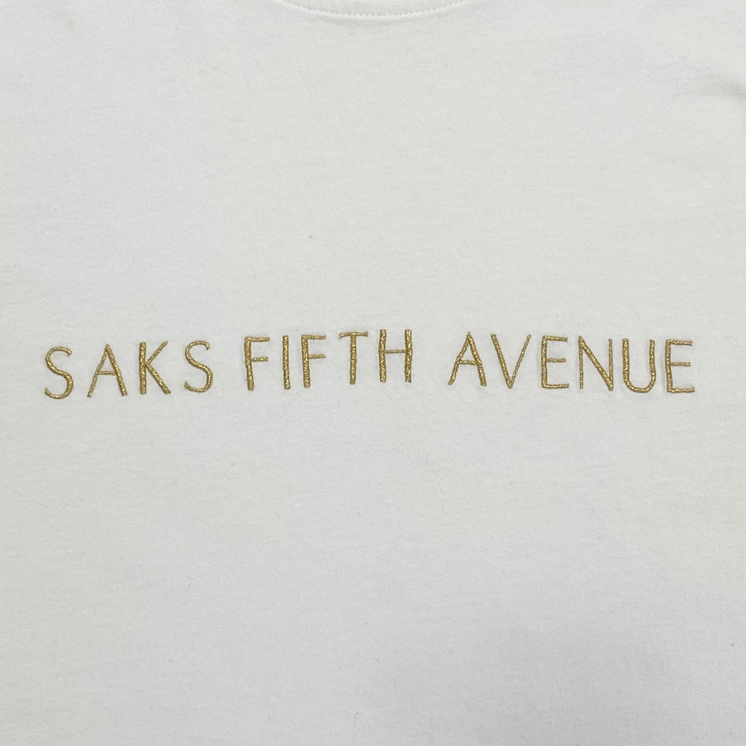 Vintage Saks Fifth Avenue 2003 Embroidered Spell Out T-Shirt Adult Large