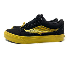 Load image into Gallery viewer, Vans x Harry Potter Golden Snitch Old Skool Sneakers Men’s 7 US Women’s 8.5 US
