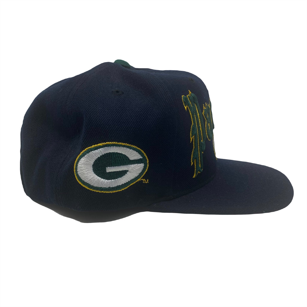 Vintage NFL Green Bay Packers Old English Script Snapback Hat