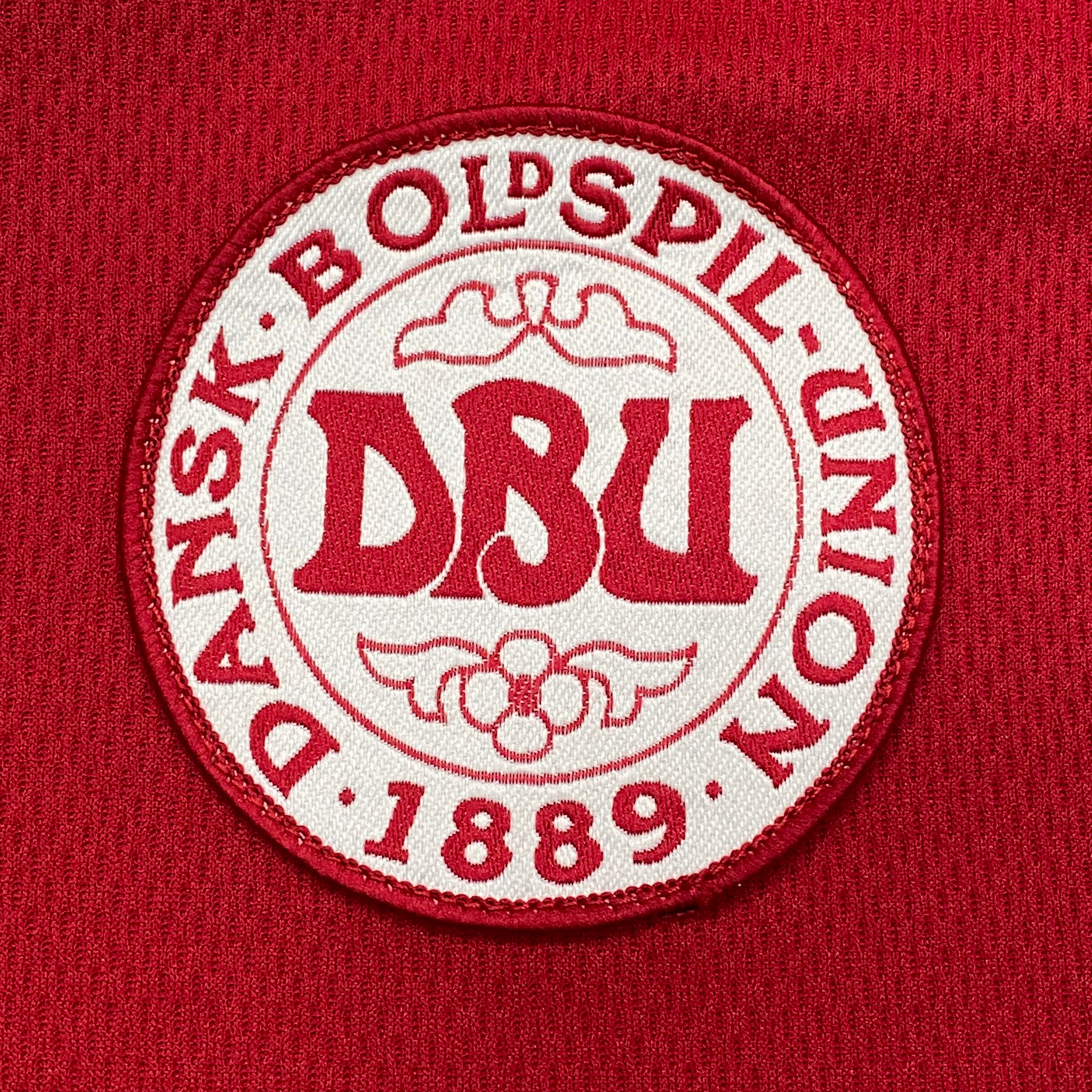Vintage Hummel 2002 Denmark Soccer Football Jersey Men's Large