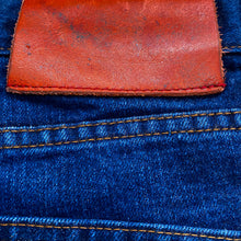 Load image into Gallery viewer, Naked &amp; Famous x Frank &amp; Oak Indigo Japanese Raw Selvedge with Twisted Weft Jeans 32
