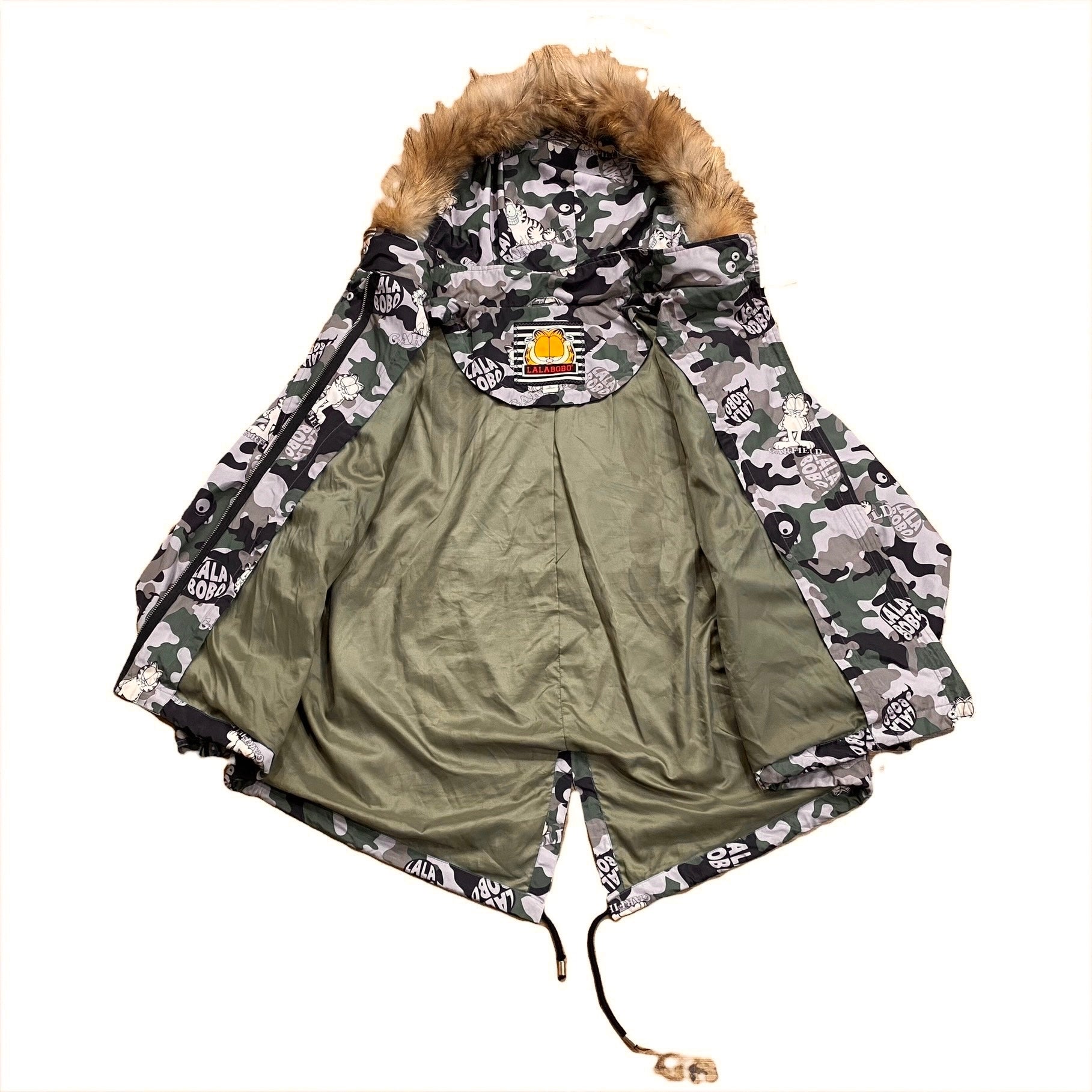 Lalabobo Garfield Sequin Logo Camo Racoon Fur Trim Hooded Jacket Women’s Large