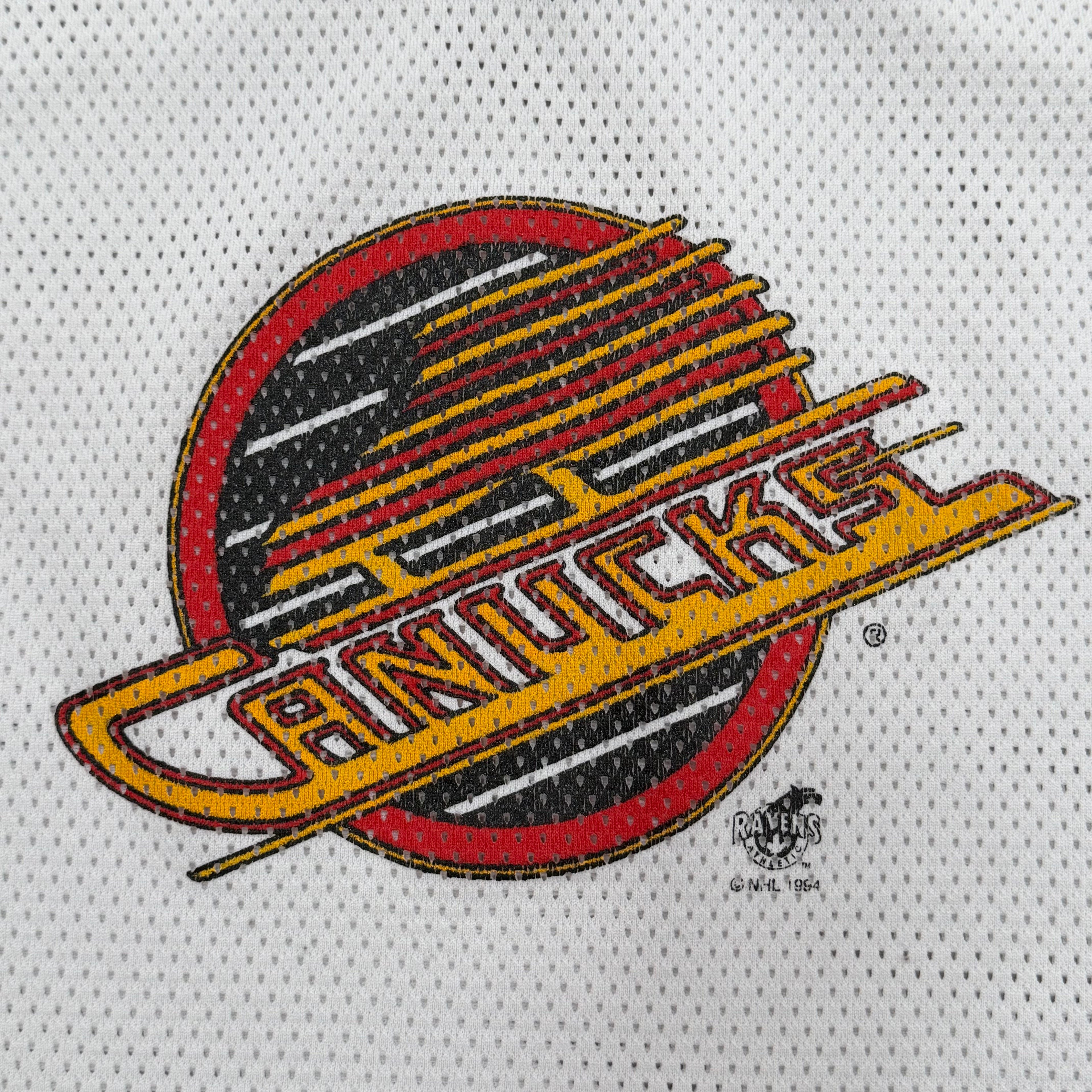 Vintage 1994 Ravens Athletic NHL Vancouver Canucks Practice Hockey Jersey Men’s Small