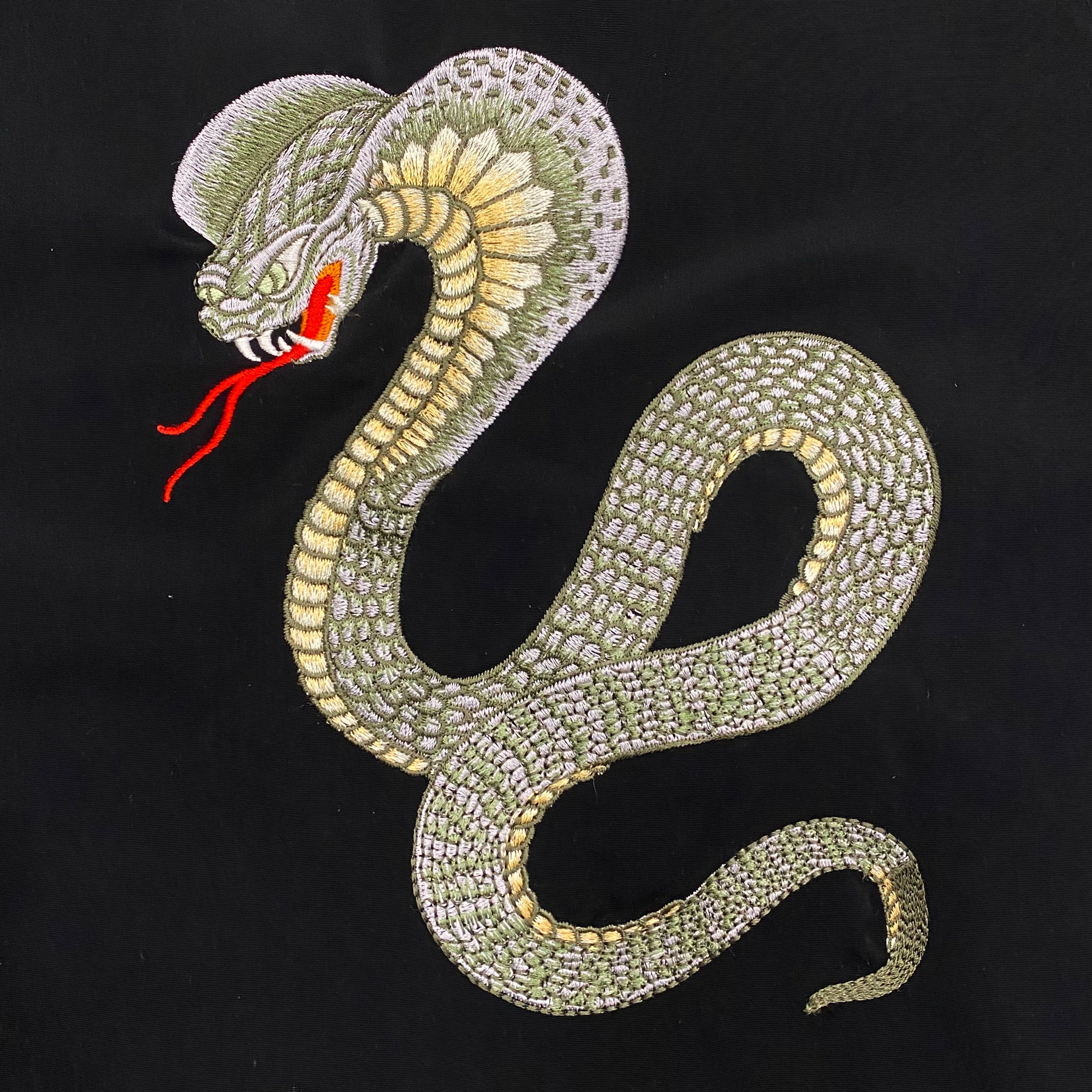Dragonfly King Cobra Snake Embroidered Button Up Shirt Men’s Large