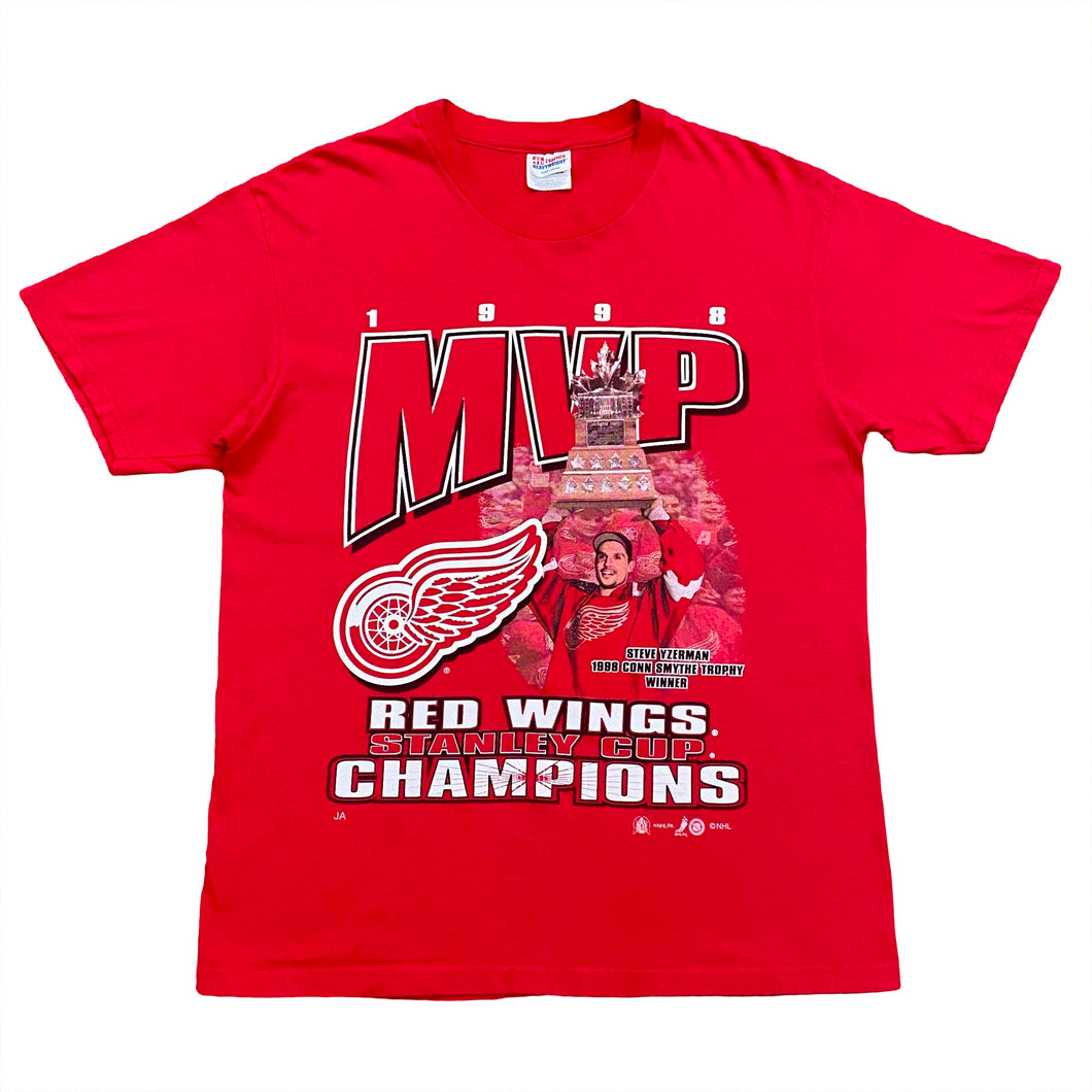 Vintage 1998 NHL Detroit Red Wings Stanley Cup Champions MVP Steve Yzerman T-Shirt Men’s Large