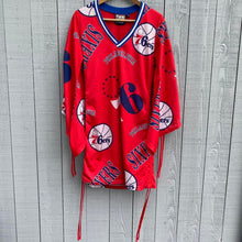 Load image into Gallery viewer, Vintage 90’s Hardwood Classics GIII by Carl Banks NBA Philadelphia 76ers All Over Print Dress Women’s XL
