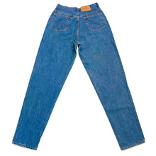 Load image into Gallery viewer, Vintage Levi’s 501 XX Button Fly Medium Wash Jeans 34x32
