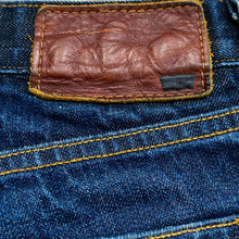 Load image into Gallery viewer, Levi’s 514 X Slim Straight Selvedge Jeans 33x34 With Alterations
