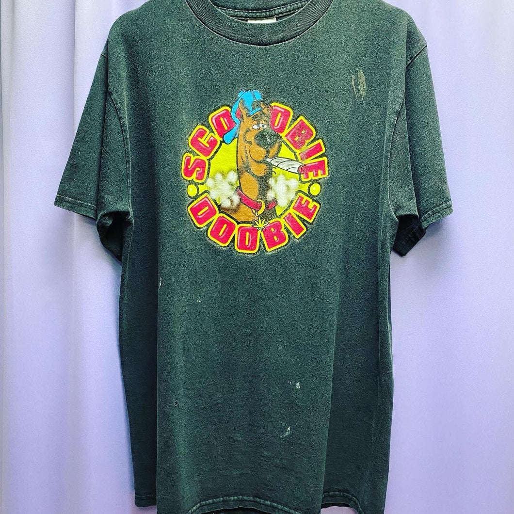 Vintage 90’s Scooby Doo Scoobie Doobie Weed T-Shirt Large