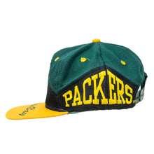 Load image into Gallery viewer, Left side view of Vintage 90&#39;s NFL Green Bay Packers Snapback Hat
