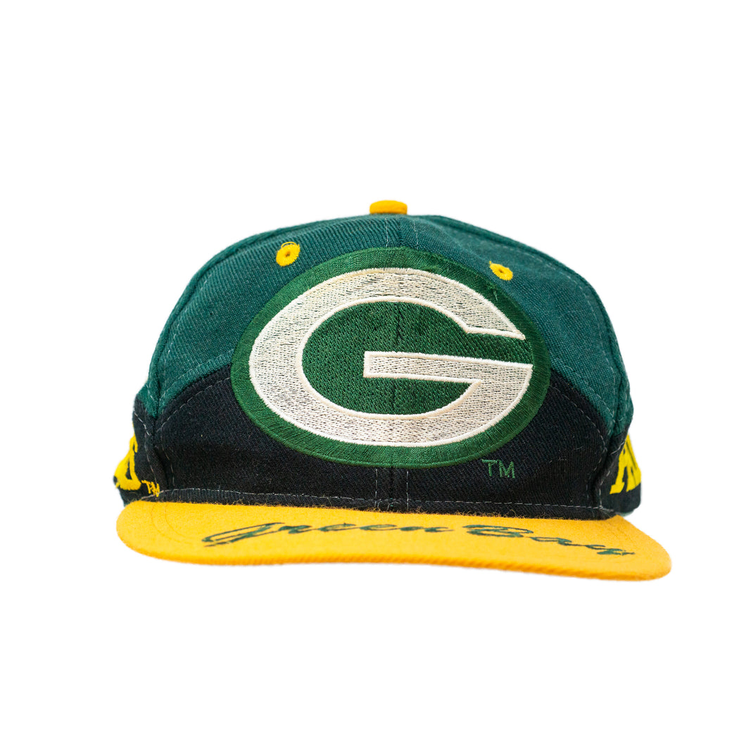 Front view of Vintage 90's NFL Green Bay Packers Snapback Hat