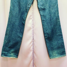 Load image into Gallery viewer, Vintage Y2K Tommy Hilfiger Flag Patch Boot Cut Jeans Men’s Size 34
