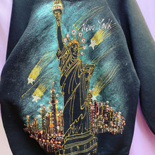 Load image into Gallery viewer, Vintage 90’s New York Statue of Liberty Custom Glitter Sweatshirt Men’s XL
