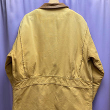 Load image into Gallery viewer, Vintage 90’s Woolrich Barn Chore Coat Jacket Removable Fleece Lined Medium
