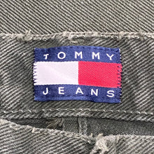 Load image into Gallery viewer, Vintage 90’s Tommy Hilfiger Green Flag Patch Jeans 36x32
