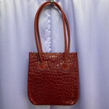 Load image into Gallery viewer, Casa Lopez Leather Shoulder Bag
