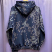 Load image into Gallery viewer, Y2K Disneyland Resort Winnie The Pooh &amp; Friends Group Hug! Tie-Dye Hoodie Large
