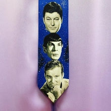 Load image into Gallery viewer, Vintage 1994 Star Trek “The Original Crew” Necktie
