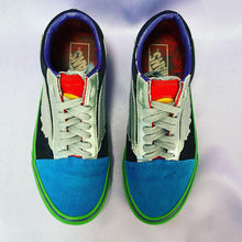 Load image into Gallery viewer, Vans x Marvel Avengers Sneakers Men’s Size 7 Women’s Size 8.5
