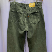 Load image into Gallery viewer, Vintage 90’s Levi’s Black Orange Tab Jeans Size 34”
